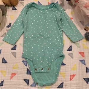 Carter’s emerald heart onesie, 9m